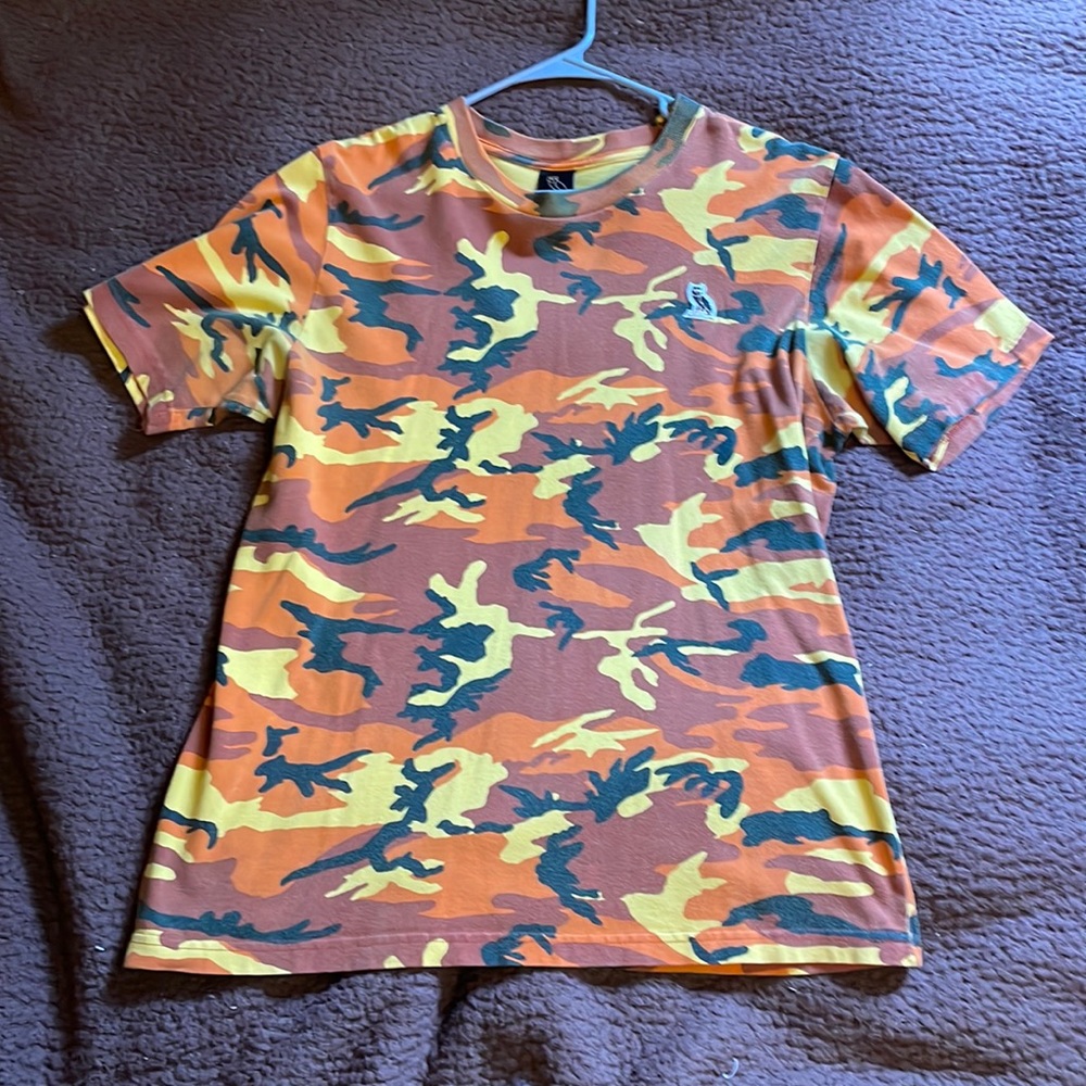 OVO Orange Camo shirt size Large
